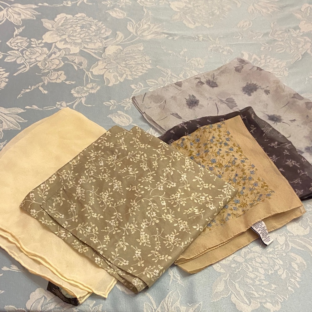 Old Navy Floral Handkerchief Set of 5 Cream, Blue and Brown